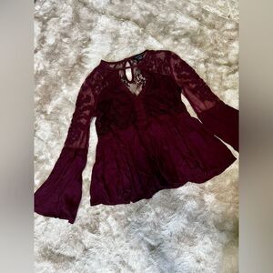 American Eagle Floral Lace Top